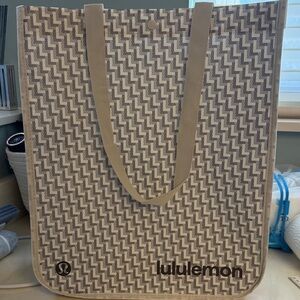 Lululemon White and Beige Large shopping Bag
